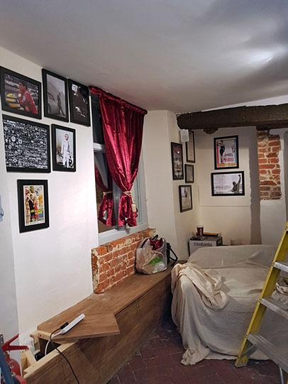 M&M Decorators, painting and decorating for contemporary properties